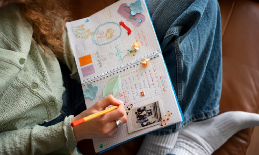 Midjourney Prompts to Create Family Photo Books or Cards